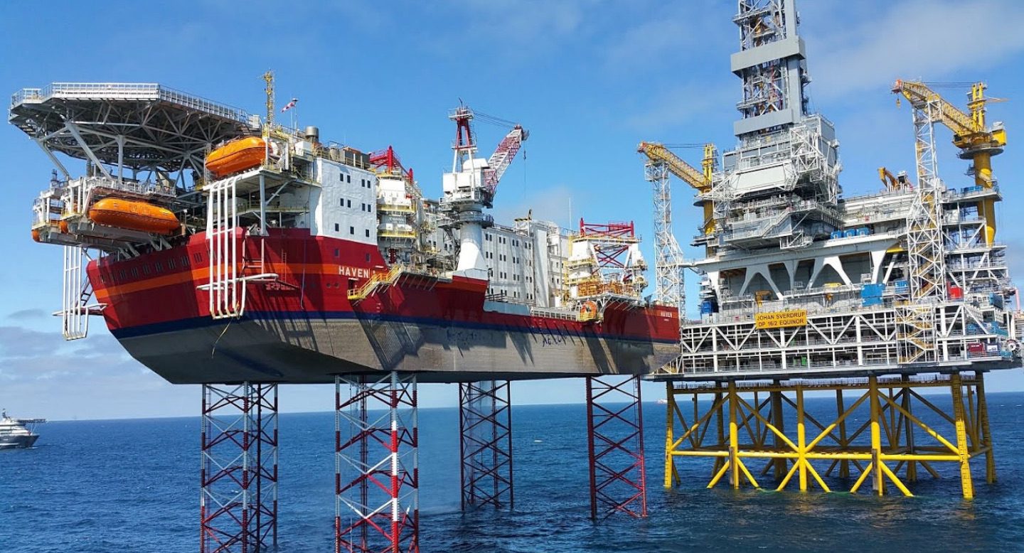 Haven, Jacktels oppjekkbarte boligrigg har fått forlenget oppdrag for TotalEnergies på Tyra-feltet. (Foto: Jacktel)