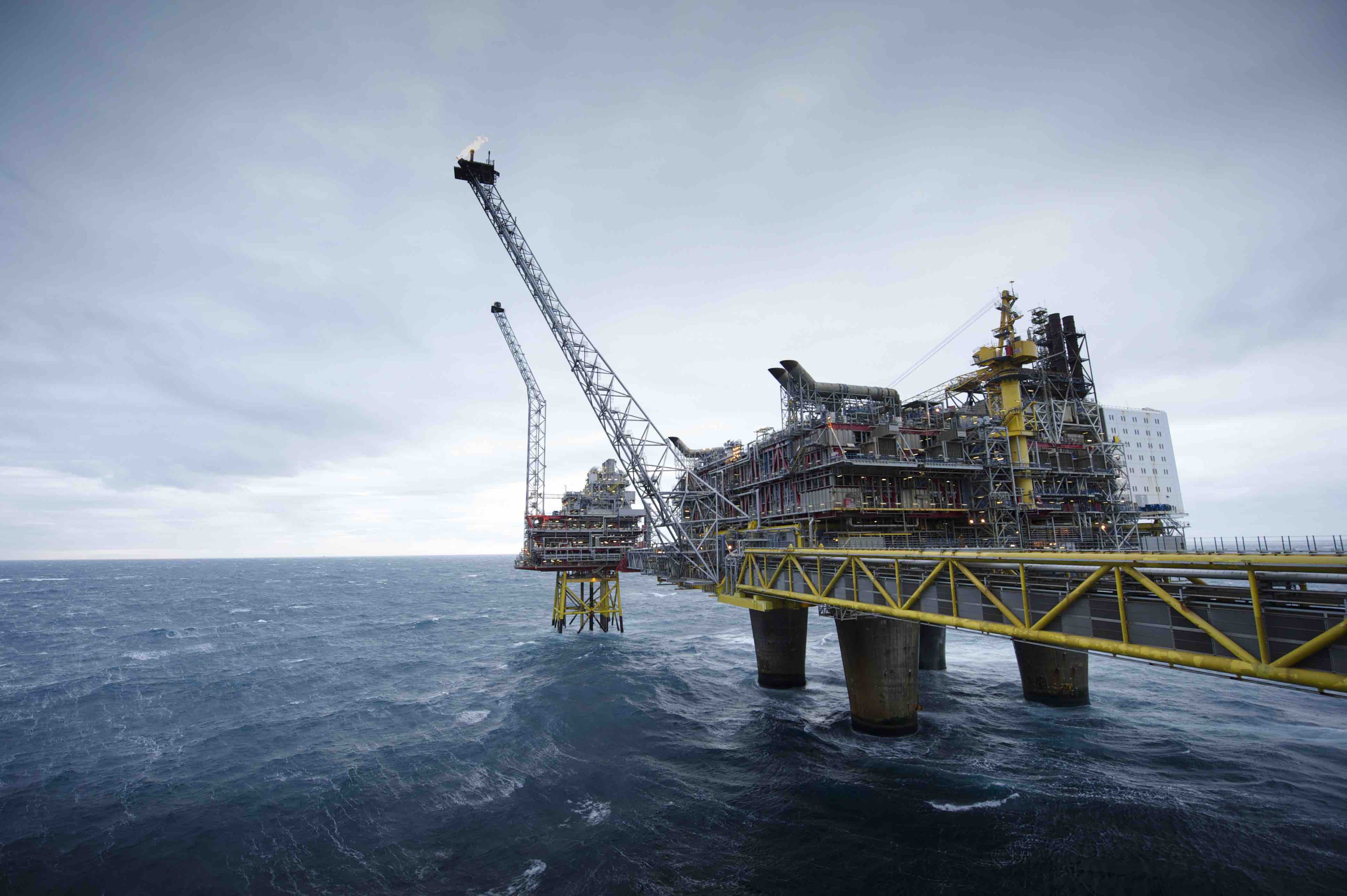 Oseberg A og D, sett fra Oseberg B.
Foto: Jørgen Bratland/Equinor.