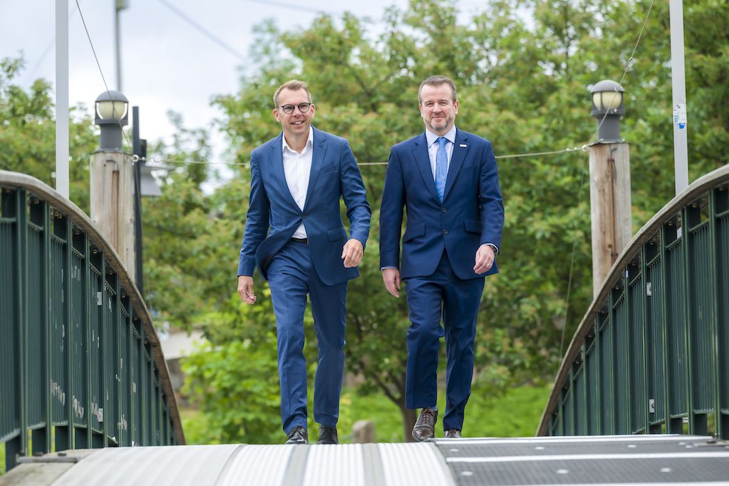 Konsernsjef Steffen Syvertsen i Å Energi og Jonathan Cole CEO i Corio Generation