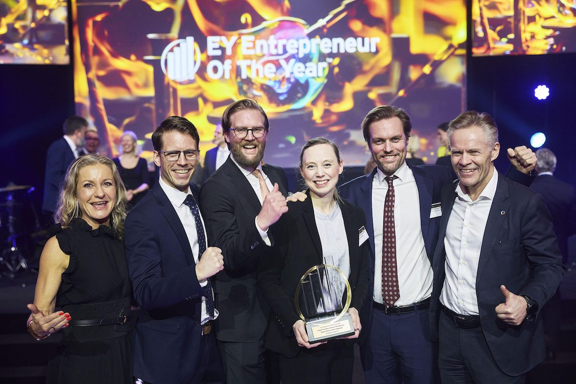 Nasjonale vinnere: F.v.: Ina Rosenberg (EY), Stian Magnusson, Magnus Eikens, Miriam Wennberg, Morten Christophersen og Hans-Petter Mellerud (jury).